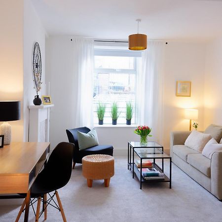 Stayright 3 Bed Home Near Hiking Trails & Parks Llwynypia ภายนอก รูปภาพ