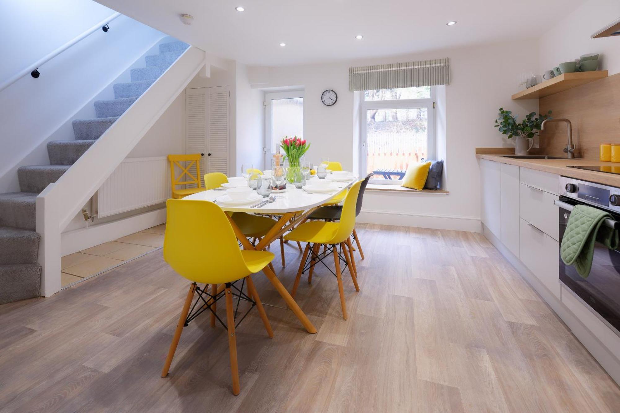 Stayright 3 Bed Home Near Hiking Trails & Parks Llwynypia ภายนอก รูปภาพ