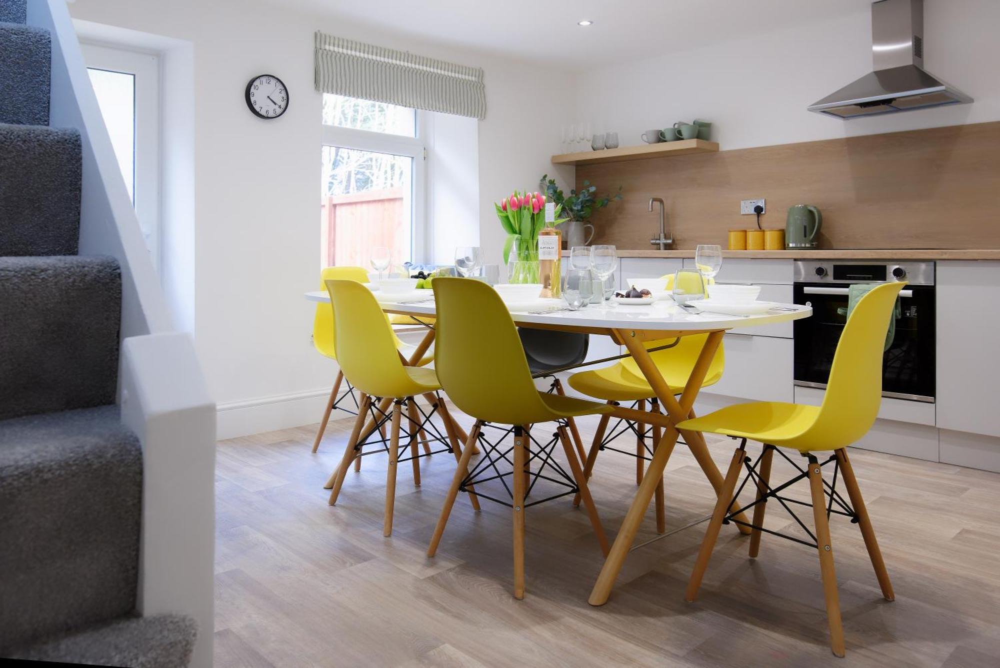 Stayright 3 Bed Home Near Hiking Trails & Parks Llwynypia ภายนอก รูปภาพ