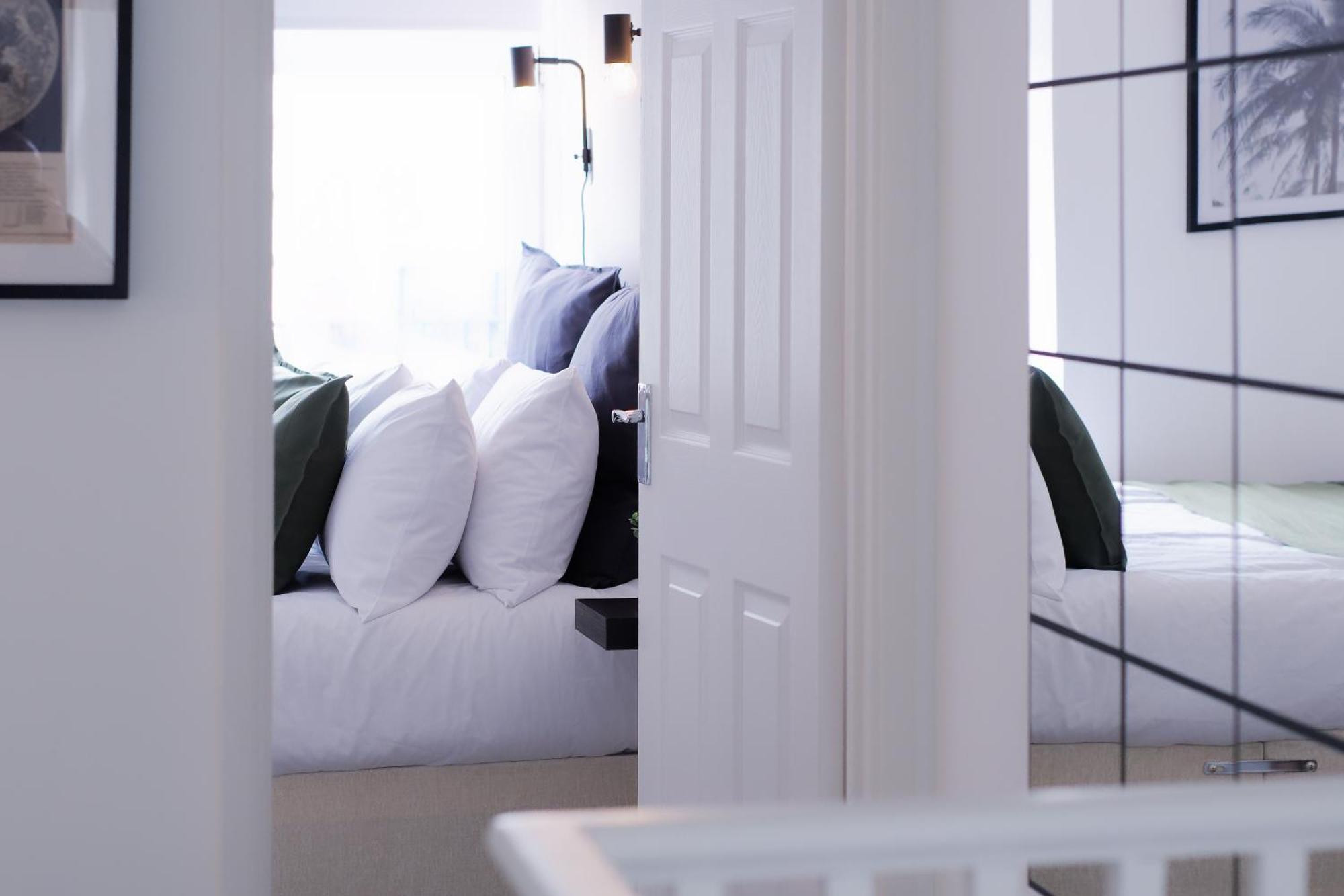 Stayright 3 Bed Home Near Hiking Trails & Parks Llwynypia ภายนอก รูปภาพ