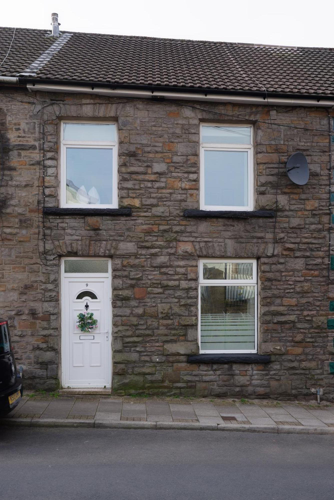 Stayright 3 Bed Home Near Hiking Trails & Parks Llwynypia ภายนอก รูปภาพ